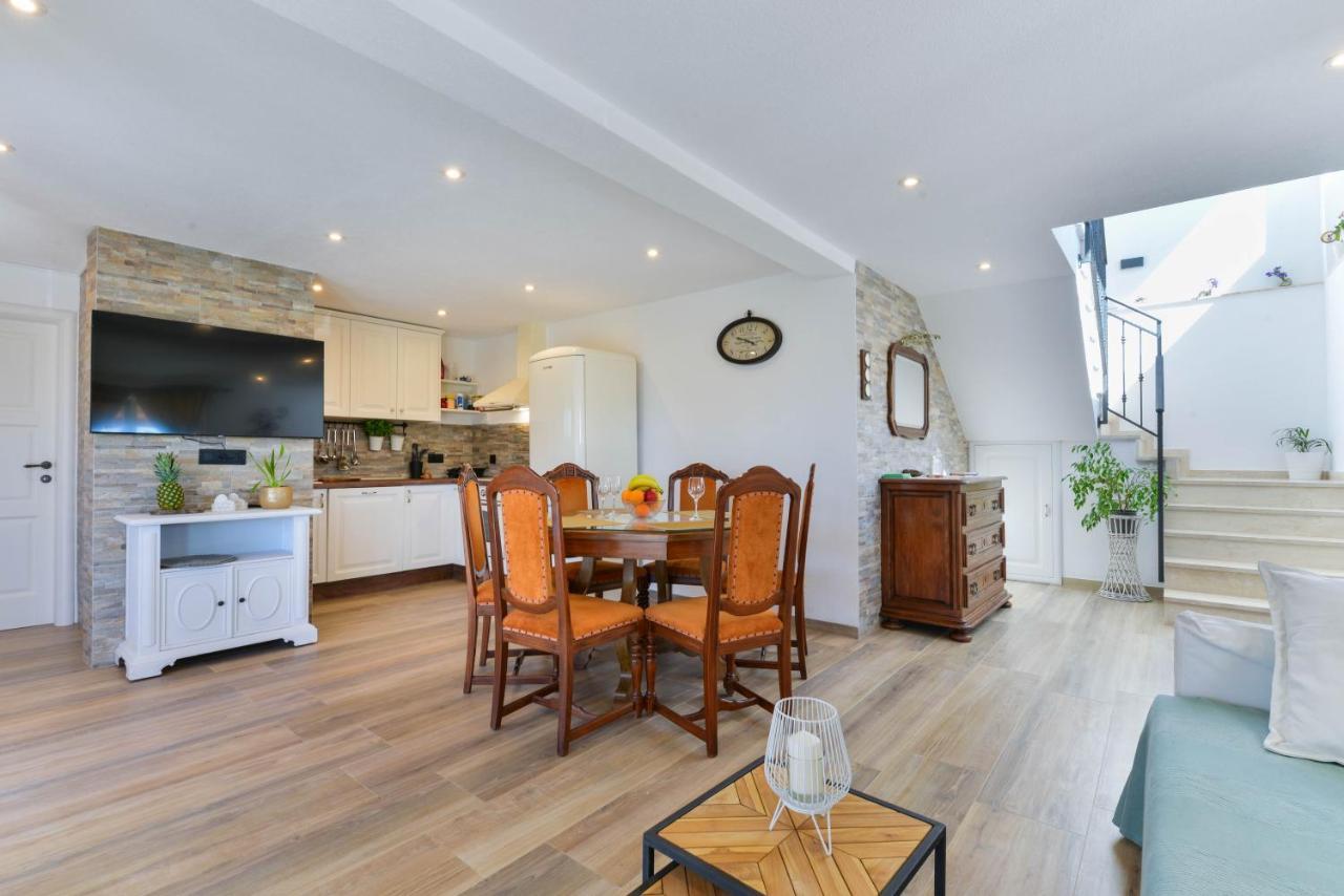 בנקובאץ Modern Rustic Villa Kate מראה חיצוני תמונה