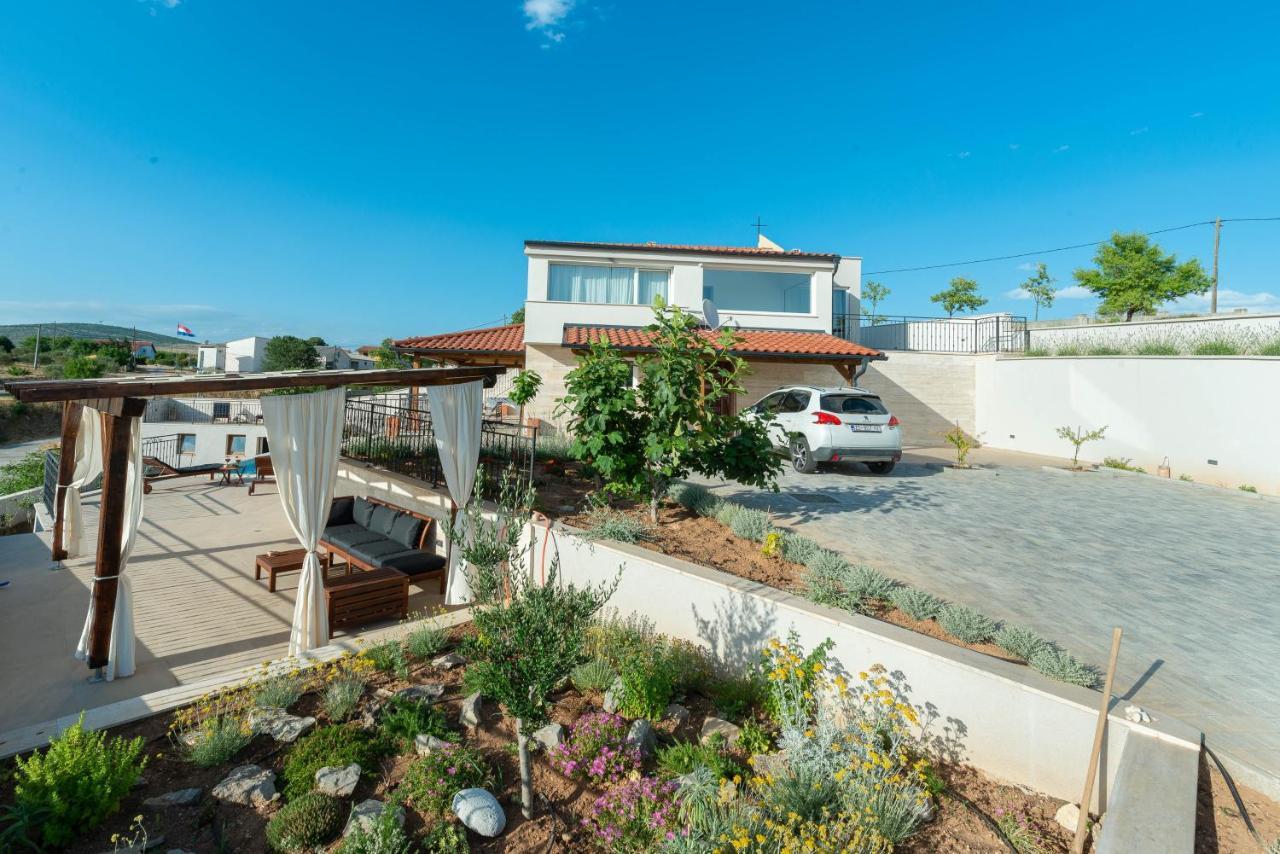 בנקובאץ Modern Rustic Villa Kate מראה חיצוני תמונה