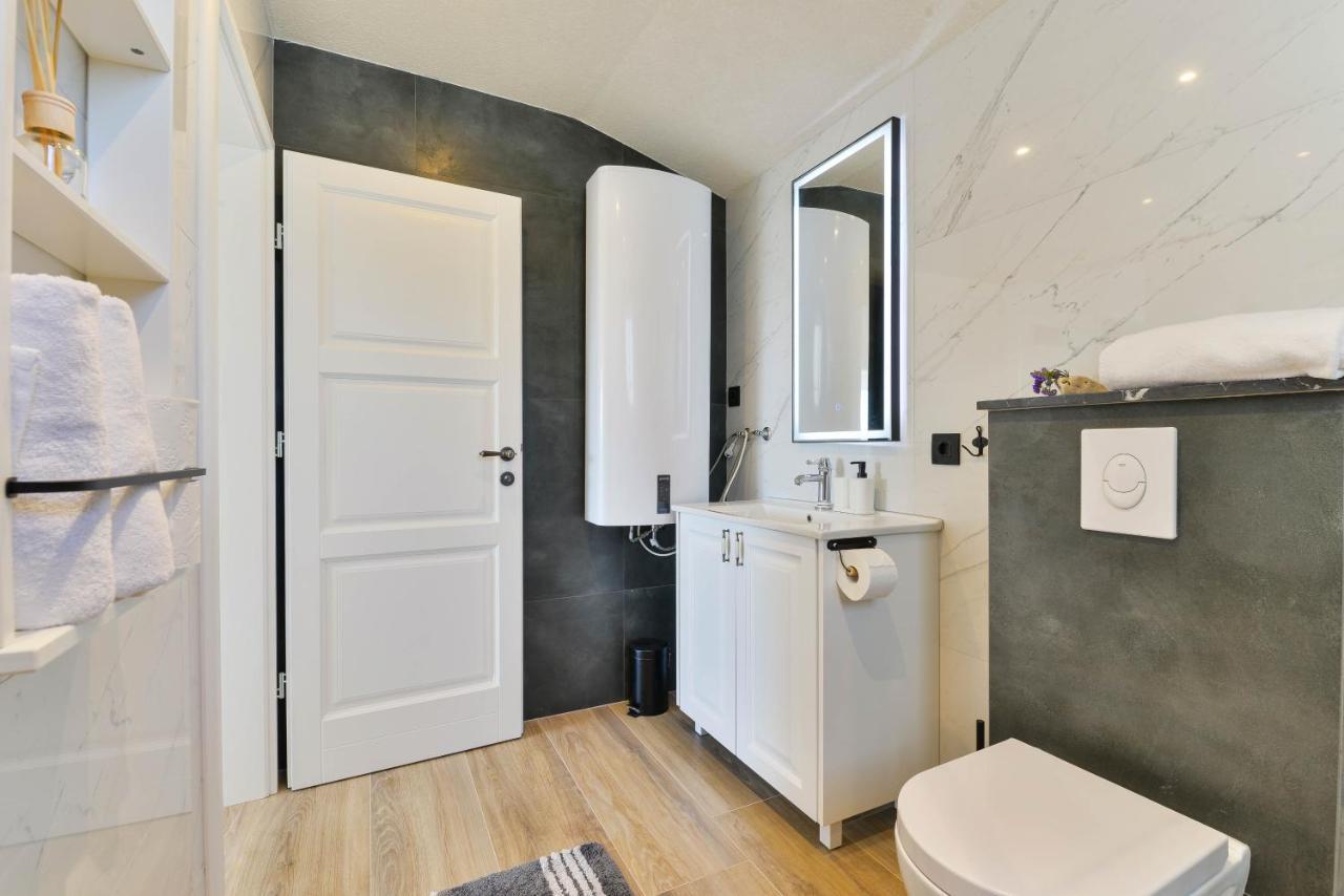 בנקובאץ Modern Rustic Villa Kate מראה חיצוני תמונה