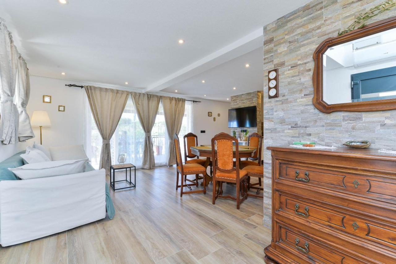 בנקובאץ Modern Rustic Villa Kate מראה חיצוני תמונה